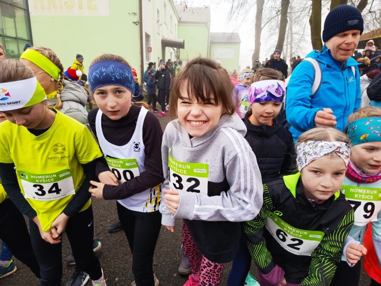 Fotogalerie: HomeRun Kyšice spojil mladé i zkušené běžce